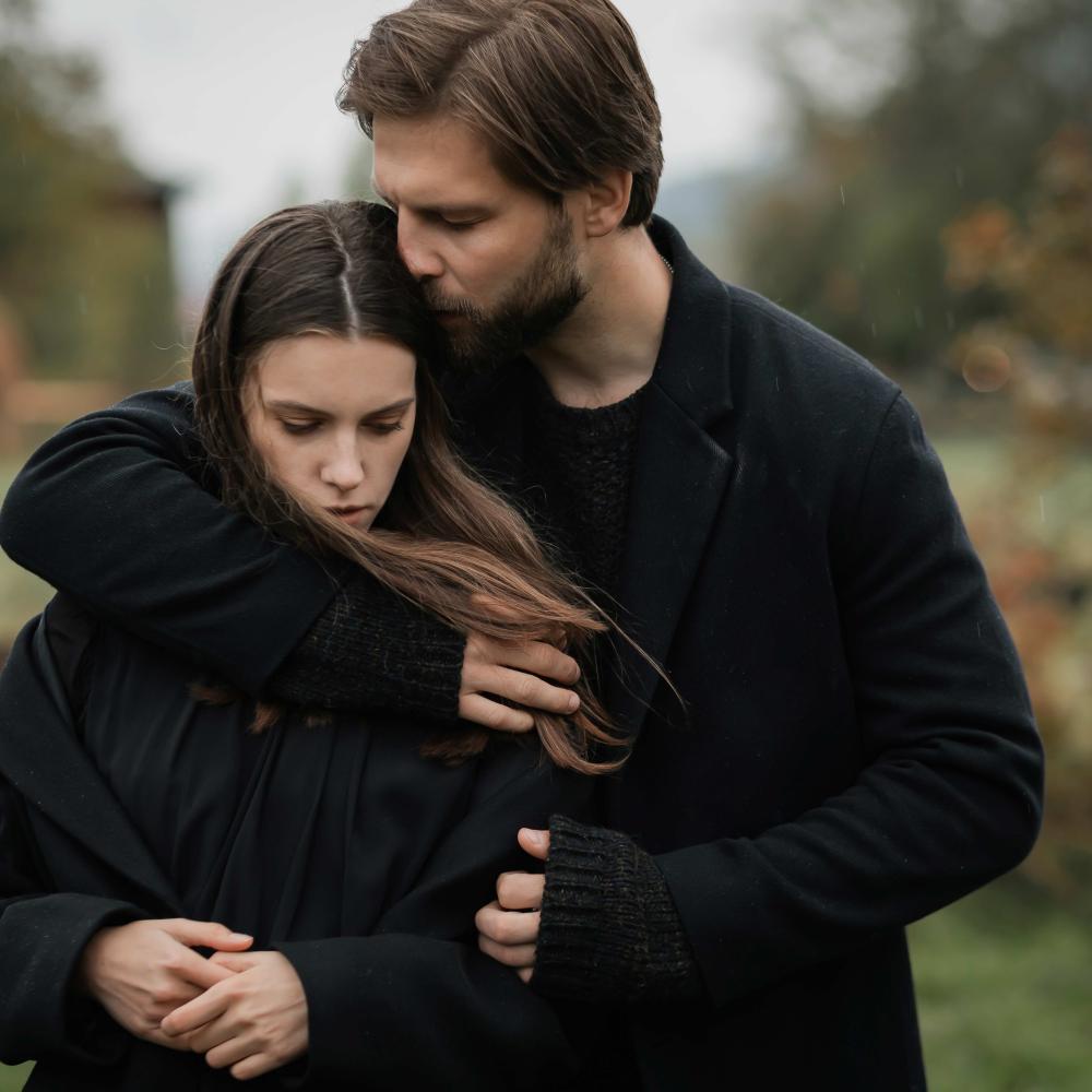 اعرفي لماذا نتمسك بمن لا يريدنا