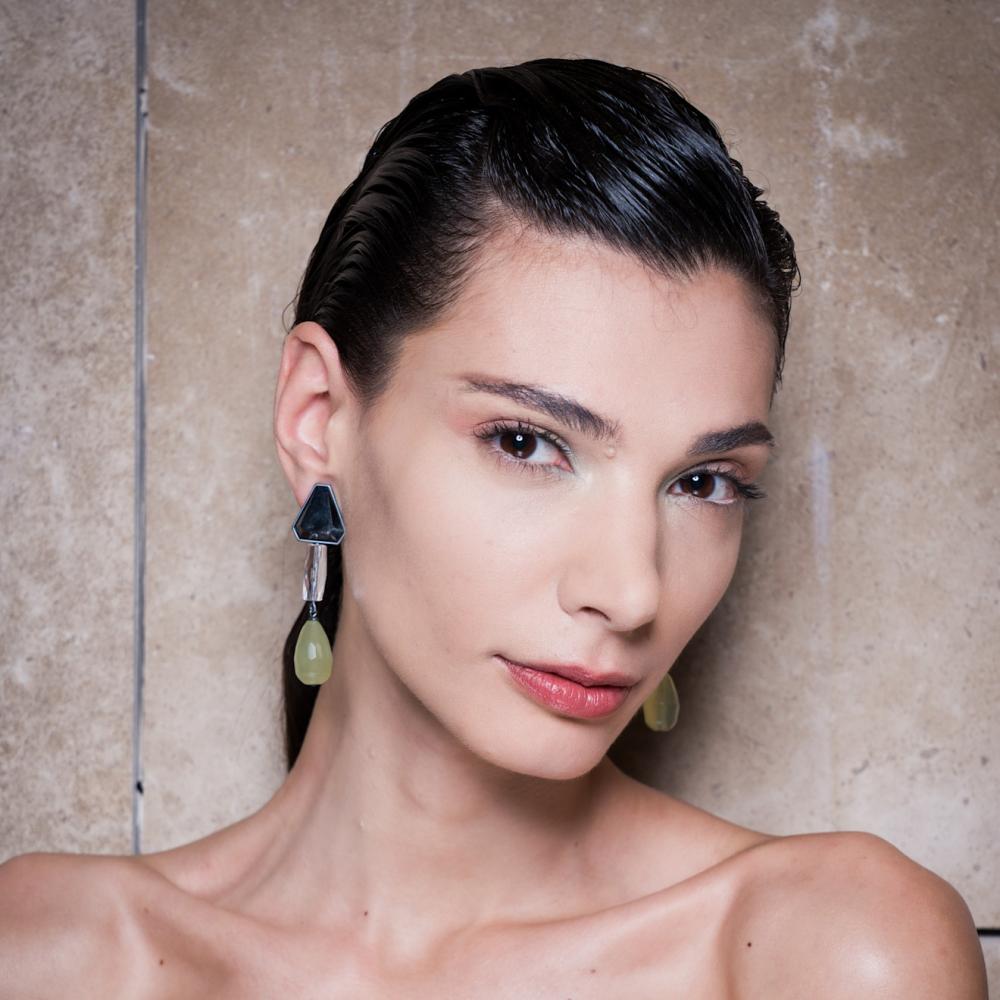 صيحات جمالية لا تنسى ورسمات عيون جريئة في ختام أسبوع الهوت كوتور لربيع وصيف 2026