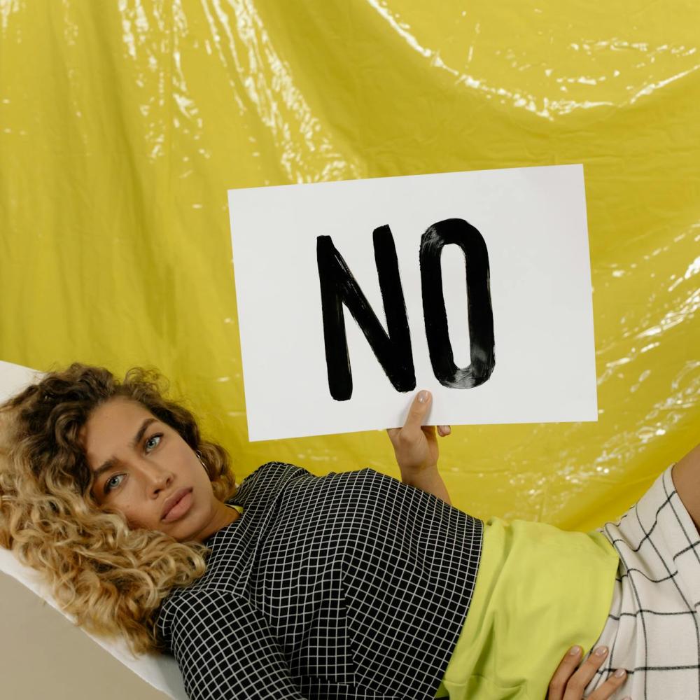  الحزم الأنثوي 7 استراتيجيات فعّالة للتواصل بدون عداونية.. اعتمديها