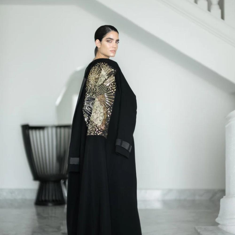 عباءة من ‏Sharifa Al Ghanim