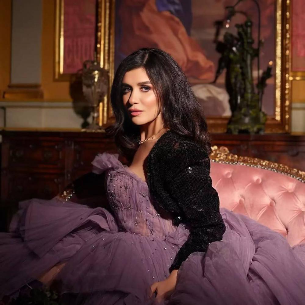 مجوهرات غادة عادل تخطف الأنظار