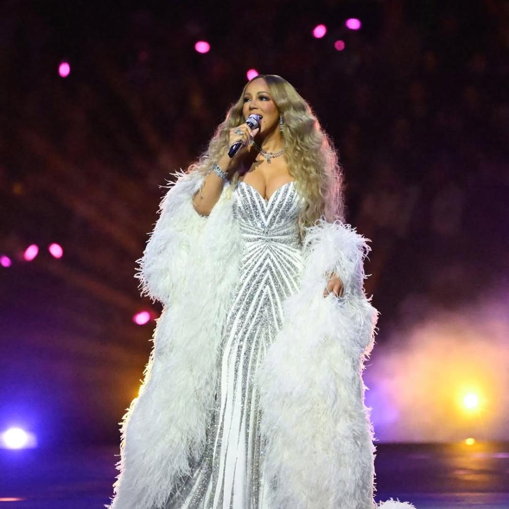 إطلالة ماريا كاري في افتتاح الألعاب الأولمبية 2026