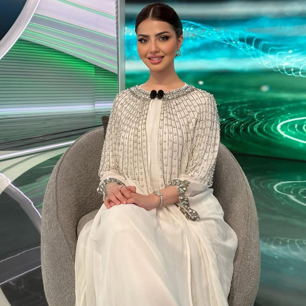 إطلالات قفاطين وعباءات رمضان 2026: أفكار أناقة شرقية ملهمة من النجمات والفاشينيستا بالصور