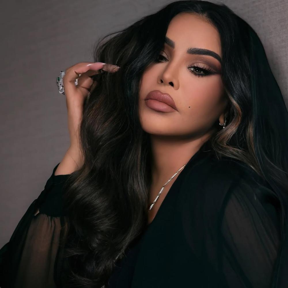 النجمة أحلام