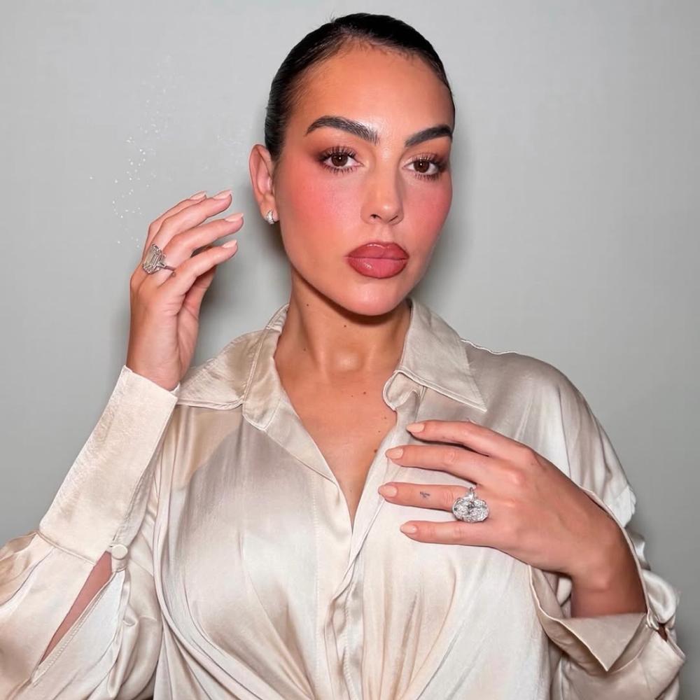 1 رئيسية جورجينا رودريغز.j