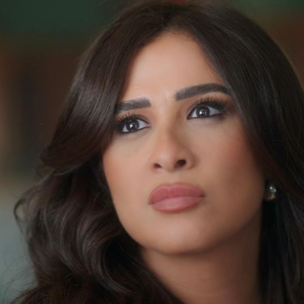 ياسمين عبد العزيز 