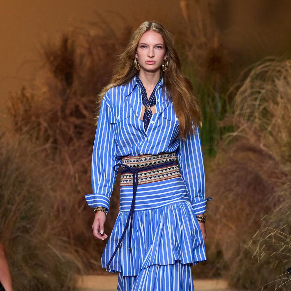 إطلالة من Luisa Spagnoli