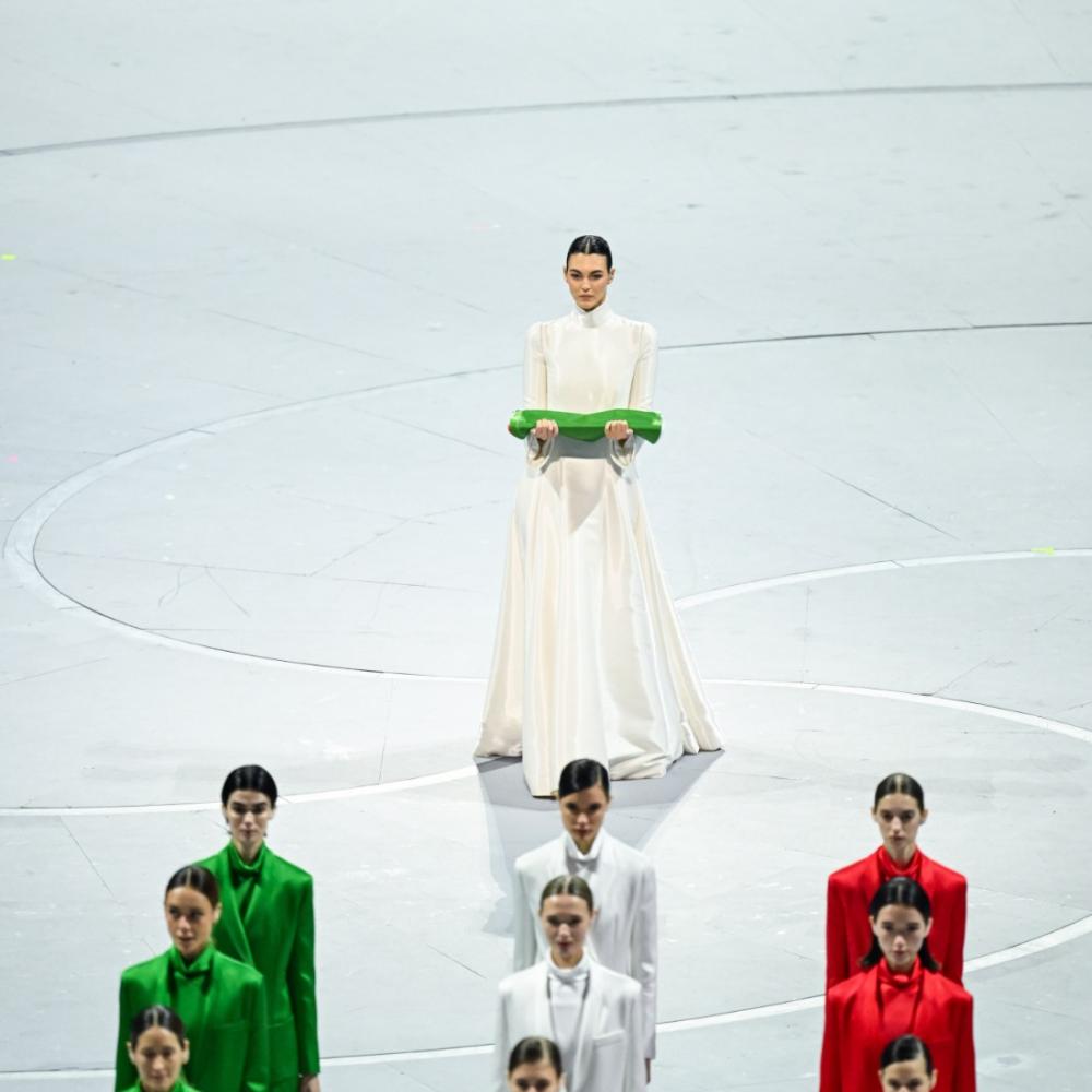 دار أرماني تمزج بين فخامة الكوتور وروح الرياضة في دورة الألعاب الأولمبية الشتوية