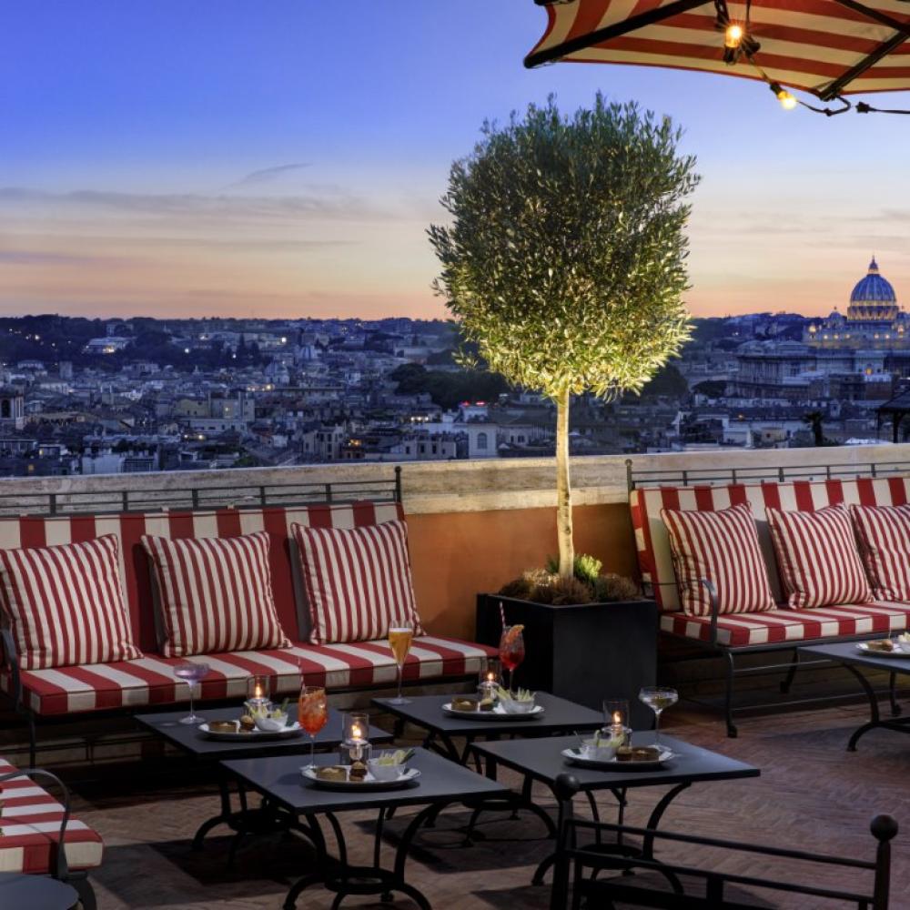 عواصم الحب تكتب فصولاً من السحر