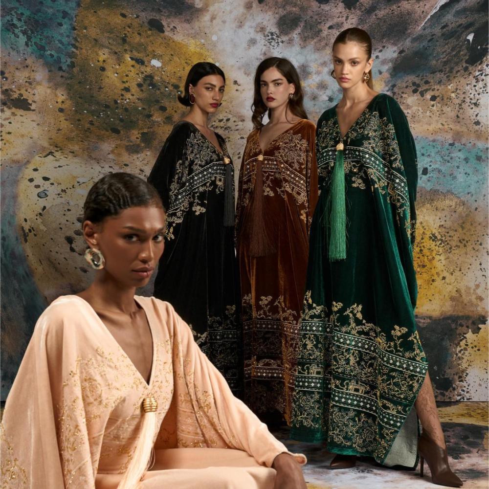 نورة الهاجري تعيد تعريف العباءة برؤية معاصرة وهوية واثقة