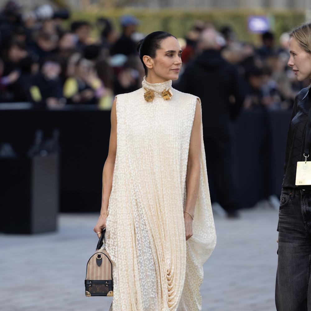 إطلالة أنيقة للعيد من شوارع باريس