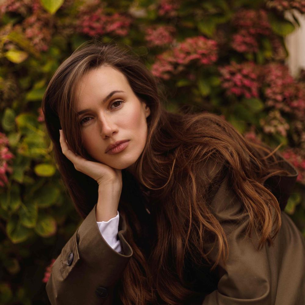 اكتشفي كيف تتجنبين الإرهاق النفسي الناتج عن متابعة الأخبار 