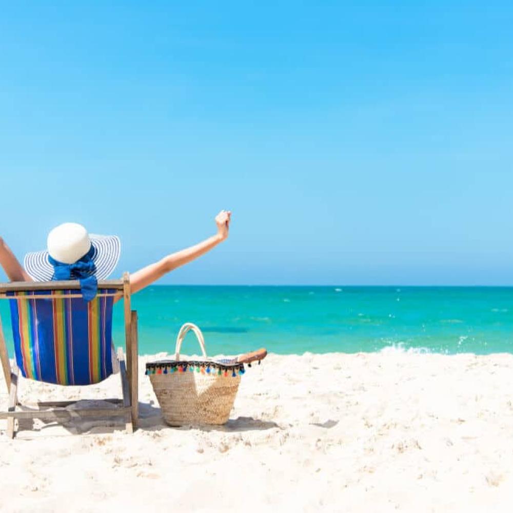 جزيرة ماركو، فلوريدا ملاذ شاطئي مشمس للأمهات الباحثات عن الاسترخاء