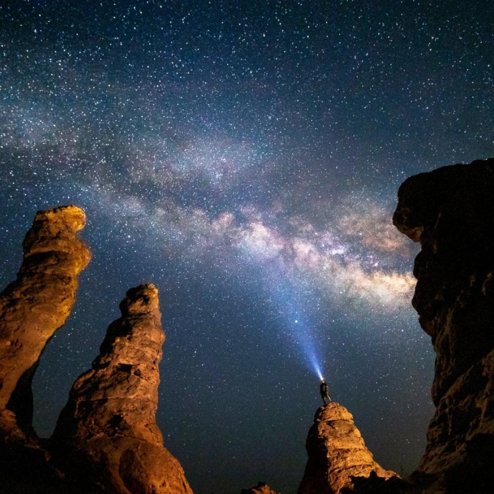 محمية الغراميل في العُلا… حين تنحت الطبيعة جمالها في صمت الصحراء