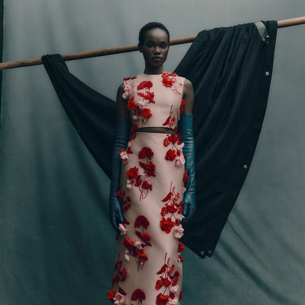 فستان بنقشة الورود ثلاثية الأبعاد من ‏Erdem