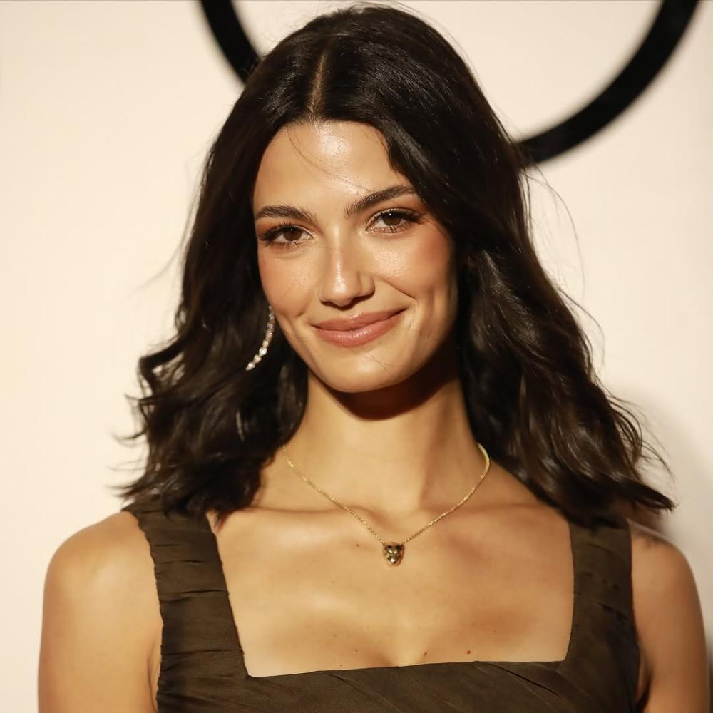  النجمة تارا عماد