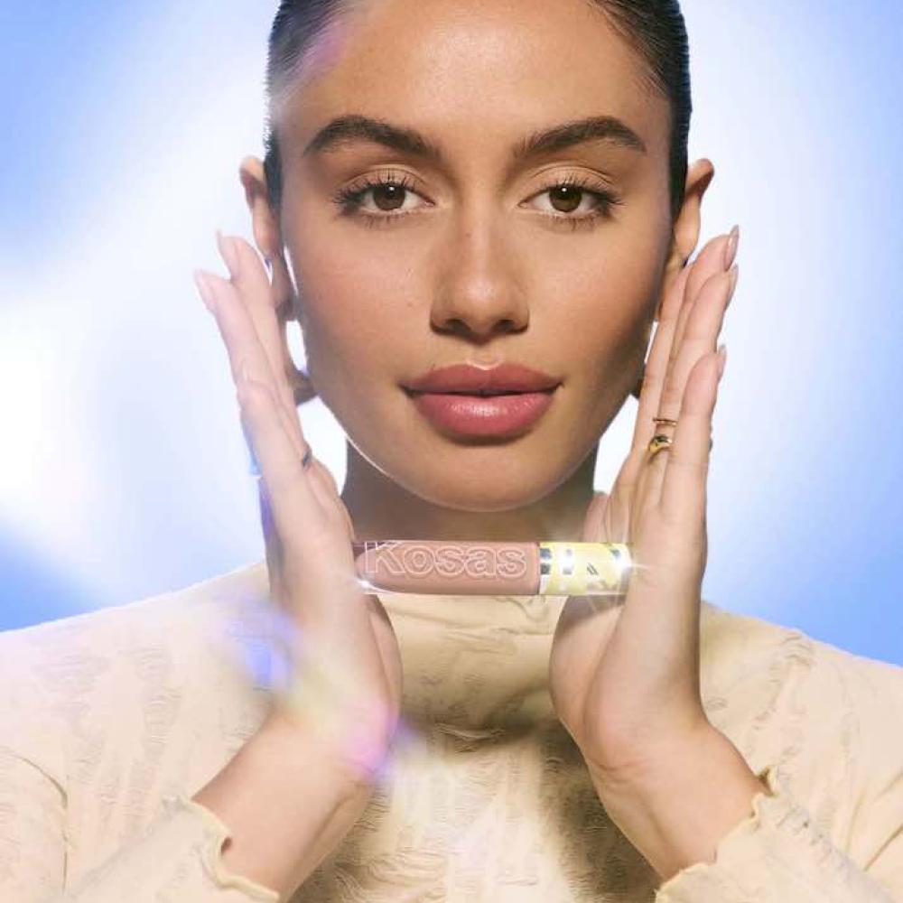 يكشف مستحضر ريفيلر إكسترا برايت من كوساس عن مفهوم جديد لمساحيق الكونسيلر