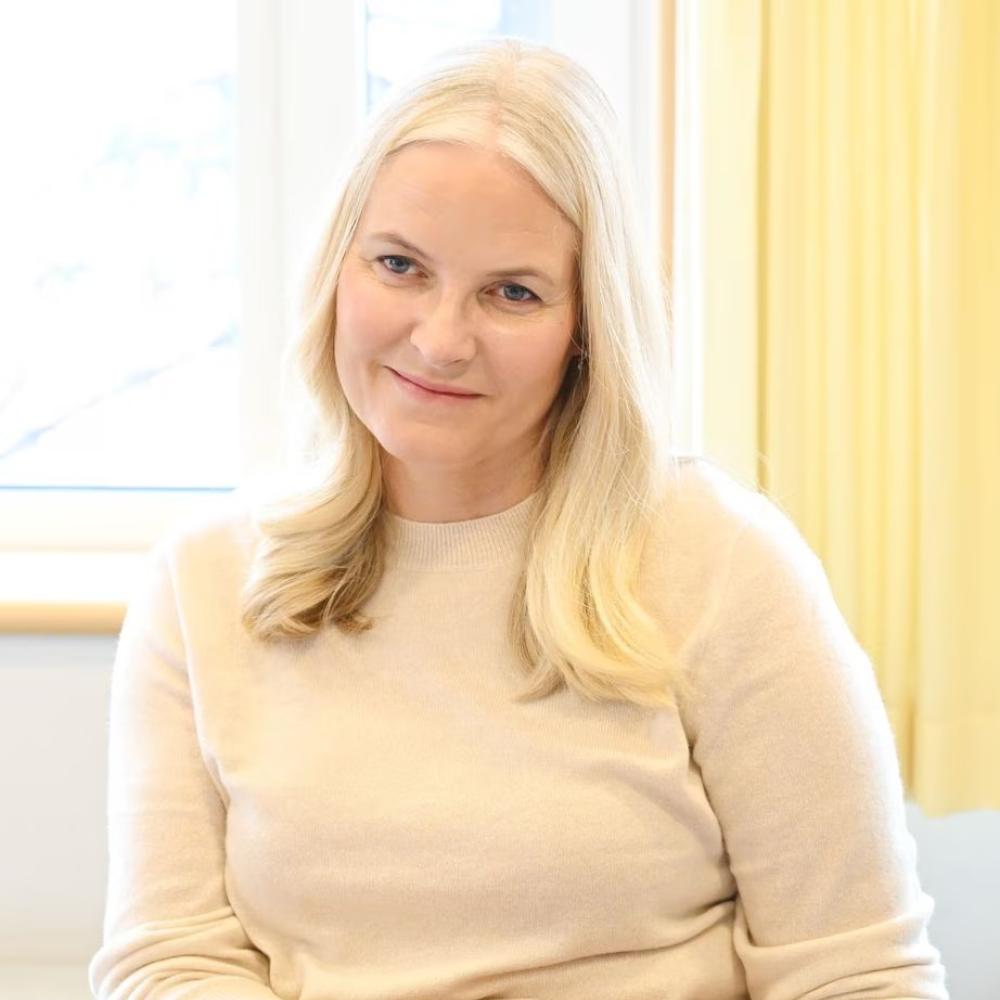 استعدادات الأميرة ميت ماريت لتدخل جراحي حرج