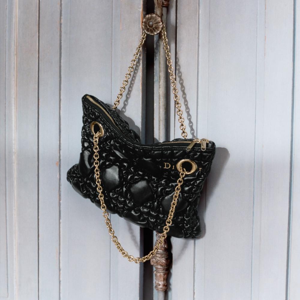 حقيبة ‏Dior Crunchy‏... ‏