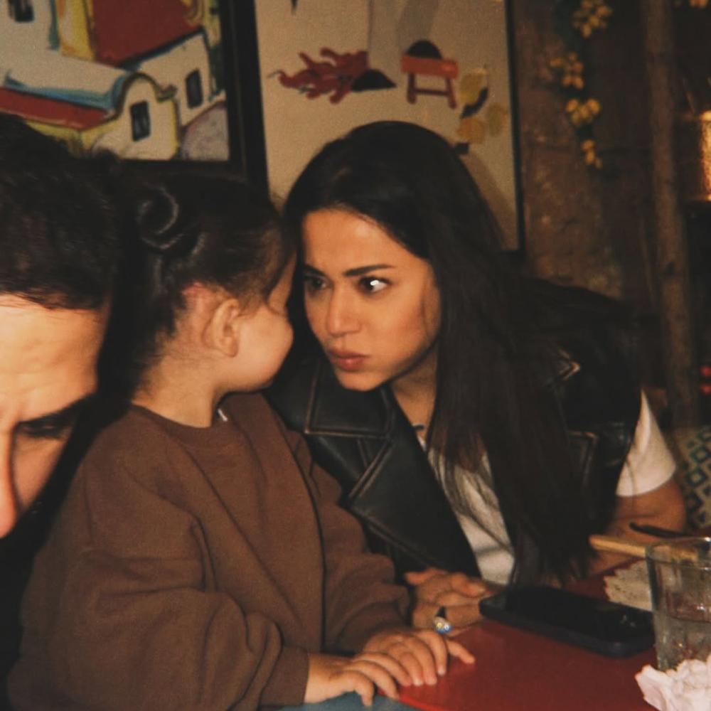 رحمة رياض وابنتها