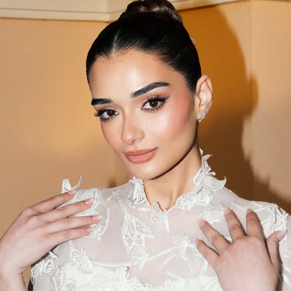 تسريحة شعر ملك أحمد زاهر في حفل خطوبتها