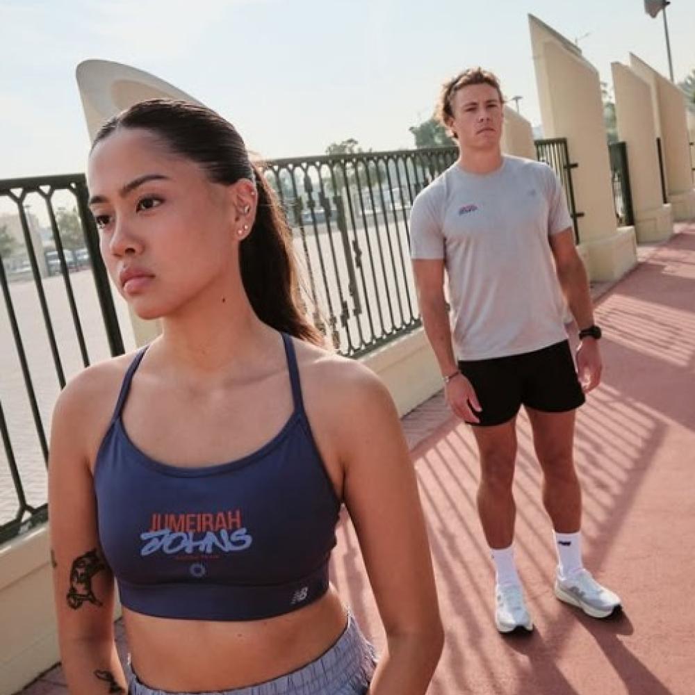 نيو بالانس ونادي جميرا جونز للجري يحتفيان بأبطال المجتمع المحلي