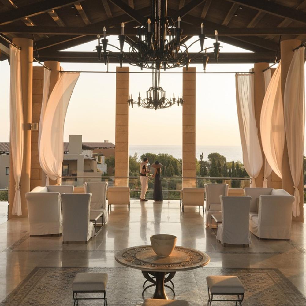 كوستا نافارينو في اليونان.