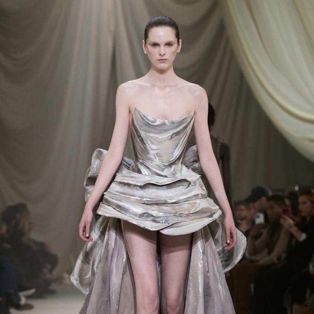 فستان كوتور من مجموعة Ashi Studio