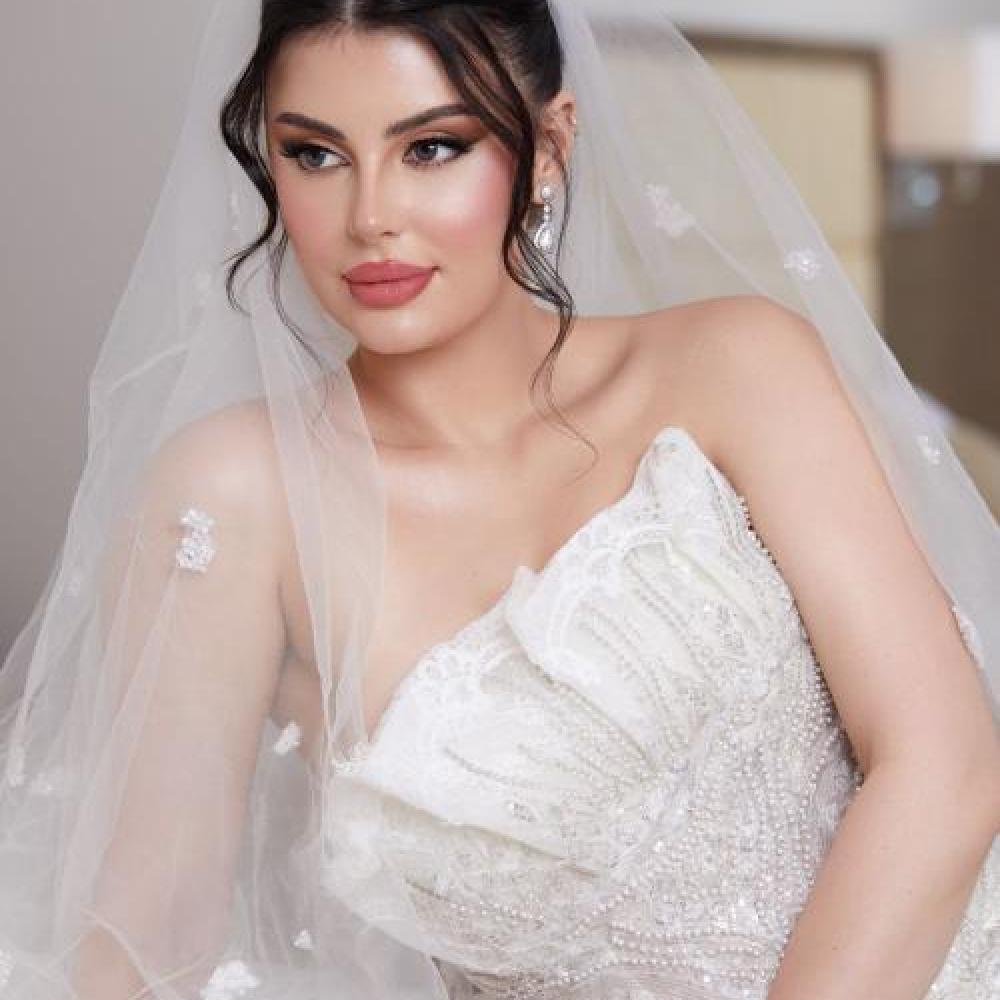 من مكياج خبيرة التجميل المتخصصة في مكياج العرايس جلاء الأزهري