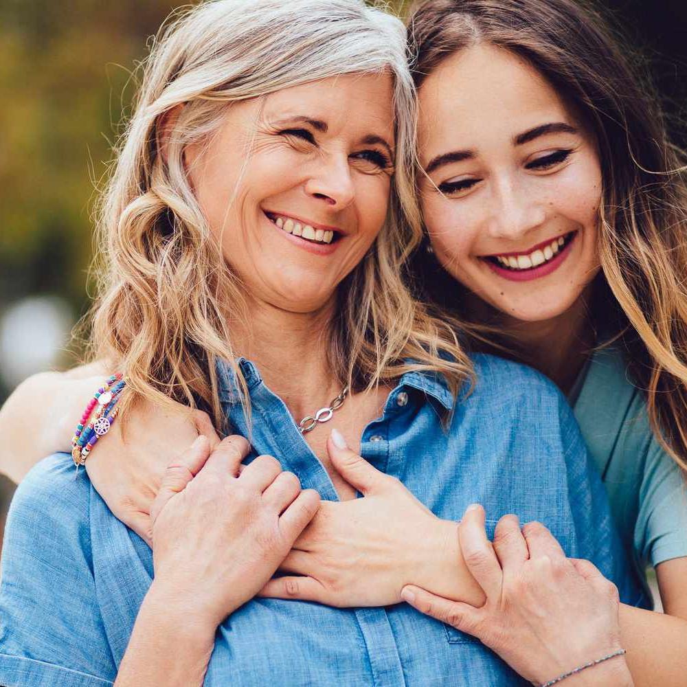 أجمل عبارات التهنئة لعيد الأم رسمية