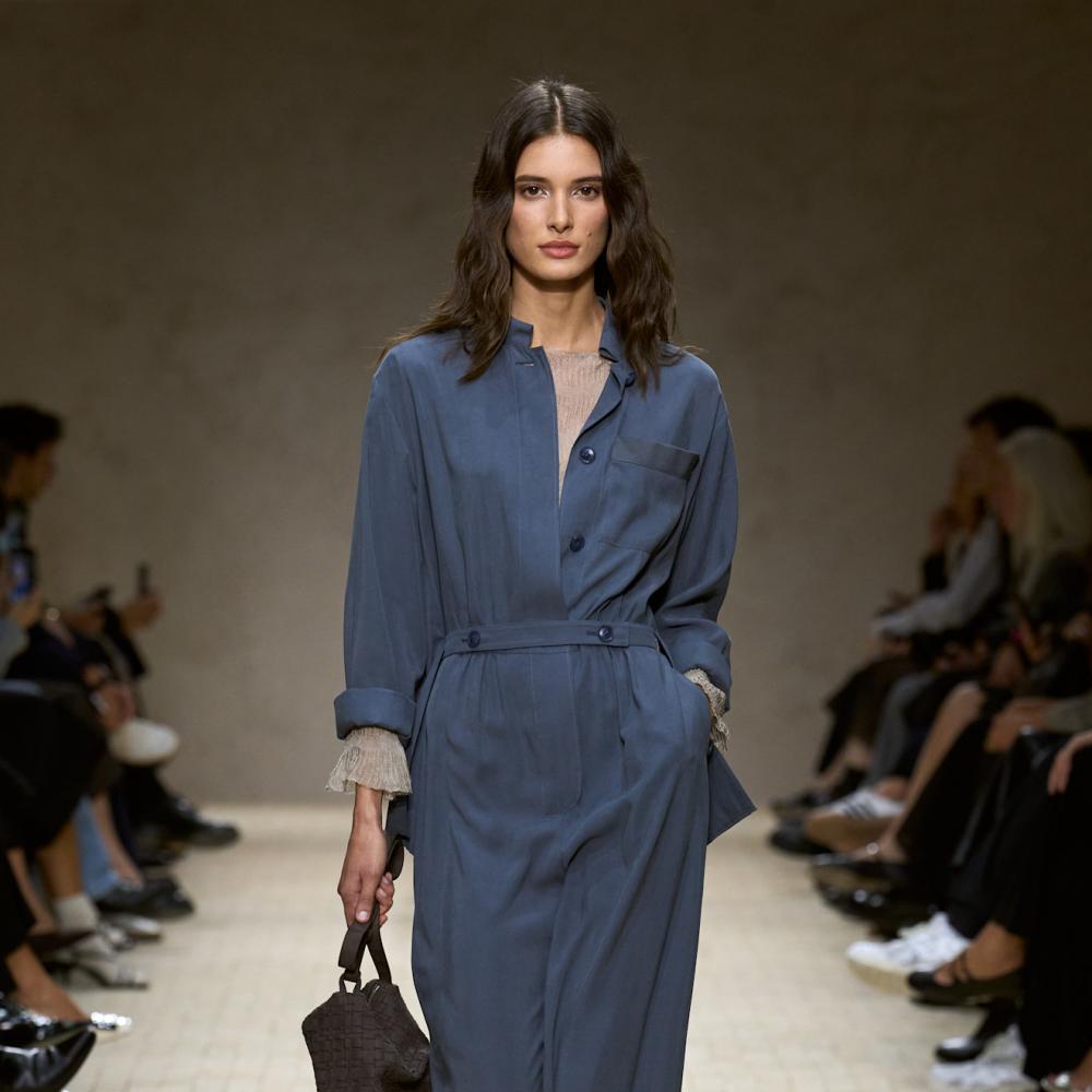 إطلالة نهارية من ‏Emporio Armani