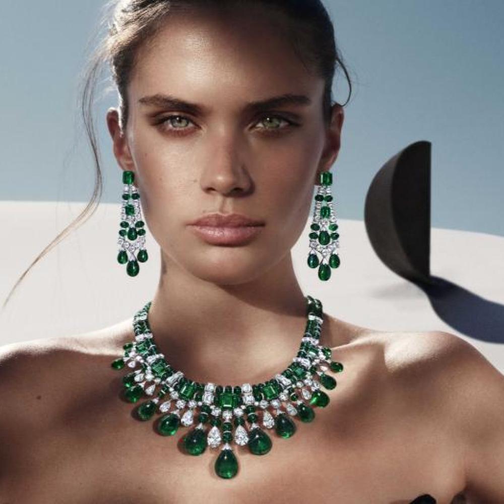 دليل كامل لأبرز الأحجار الكريمة ودلالاتها الروحية والعاطفية