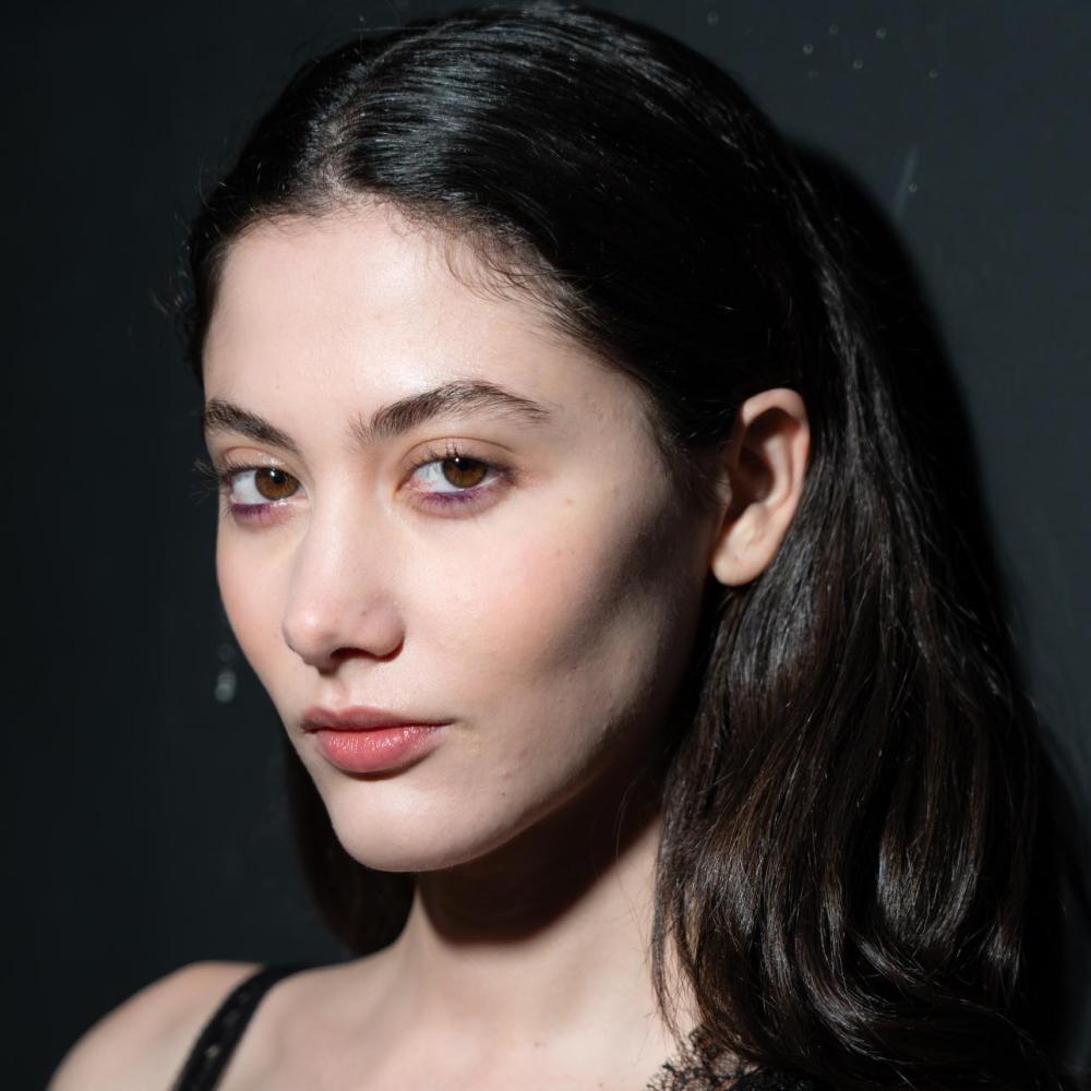 زيت الرمان قطرة الذهب التي تُعيد لبشرتكِ شبابها على خطى الملكة كليوباترا.. إليكِ أسراره