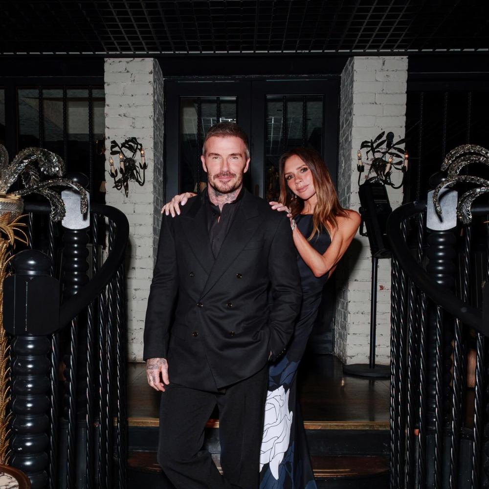 فيكتوريا بيكهام تحتفل بعيد ميلادها الـ 52