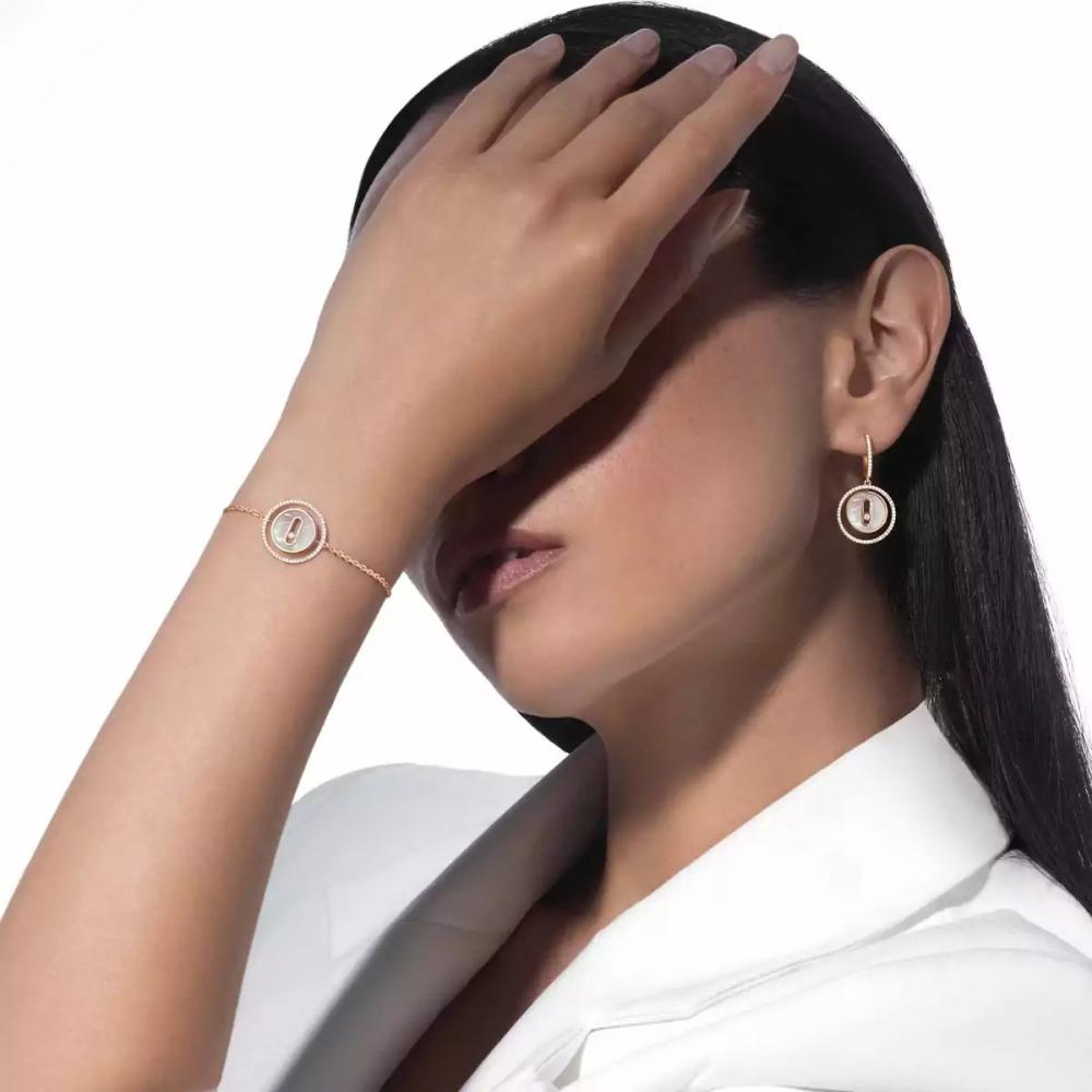 اللؤلؤ: سرّ البريق الهادئ في عالم الأحجار الكريمة