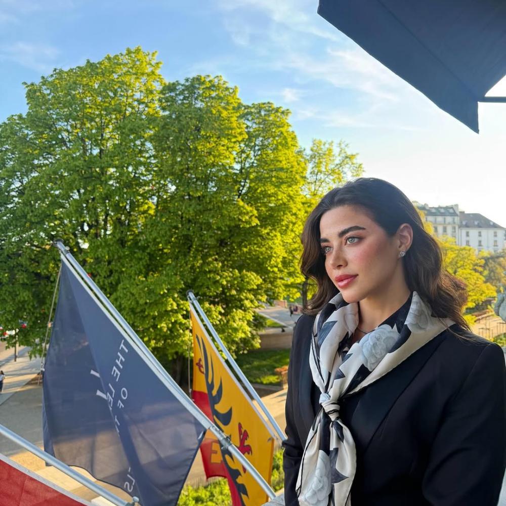 يارا السكري في جولة أوروبية