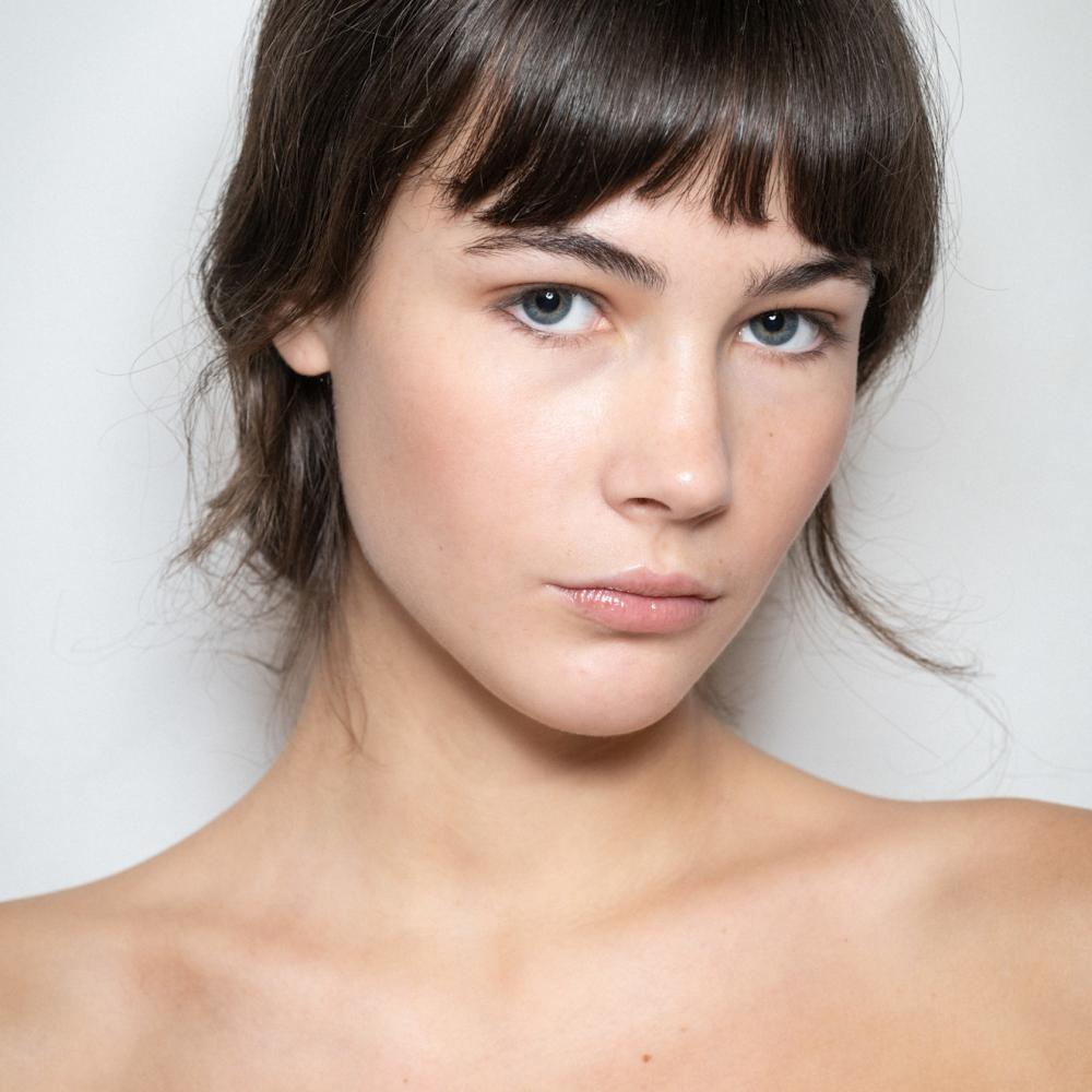 تطبيق السيروم على الوجه واهم اسراره