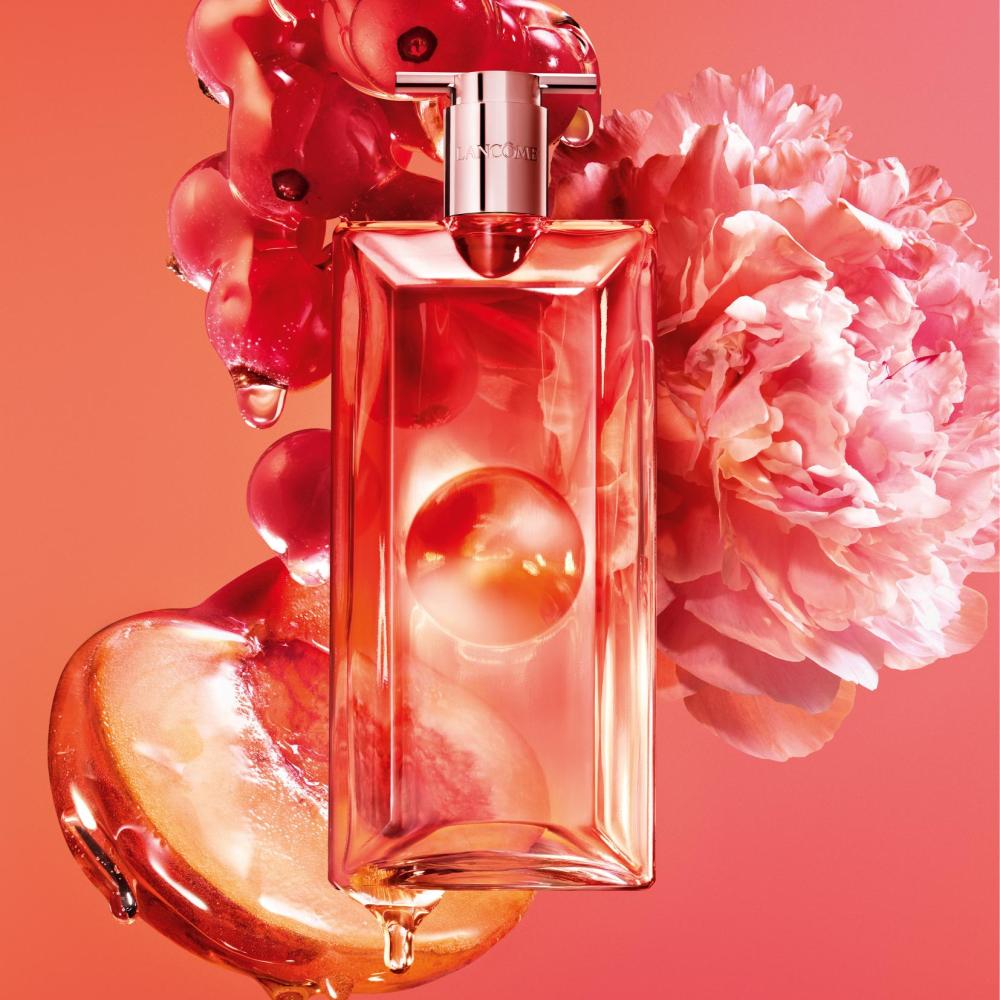 عطر IDÔLE PEACH ‘N ROSES الجديد الذي يفوح بنفحات الدرّاق من لانكوم