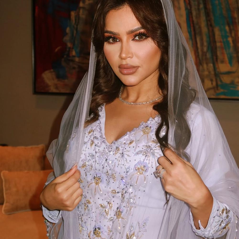 حقيقة طلاق الإعلامية نهى نبيل بعد زواج 17 عام وأربعة أبناء