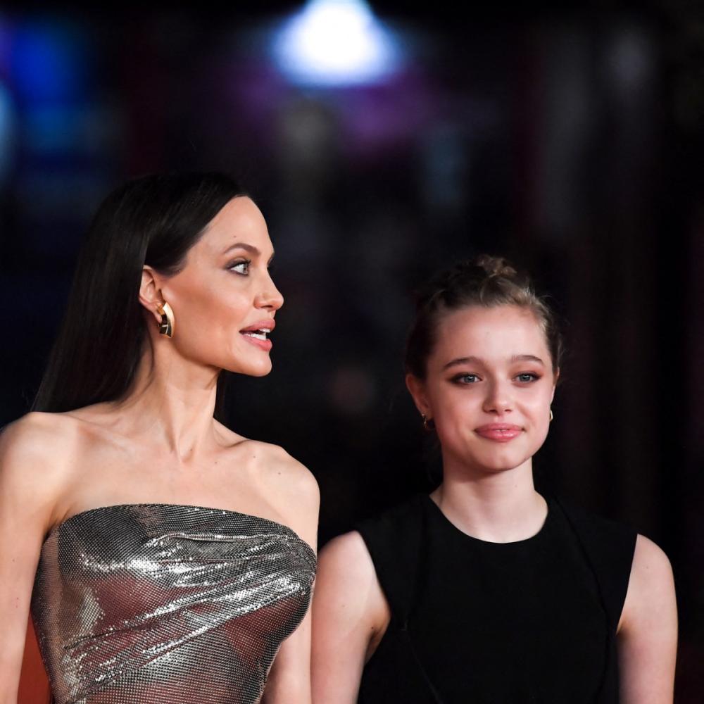 أنجلينا جولي وابنتيها