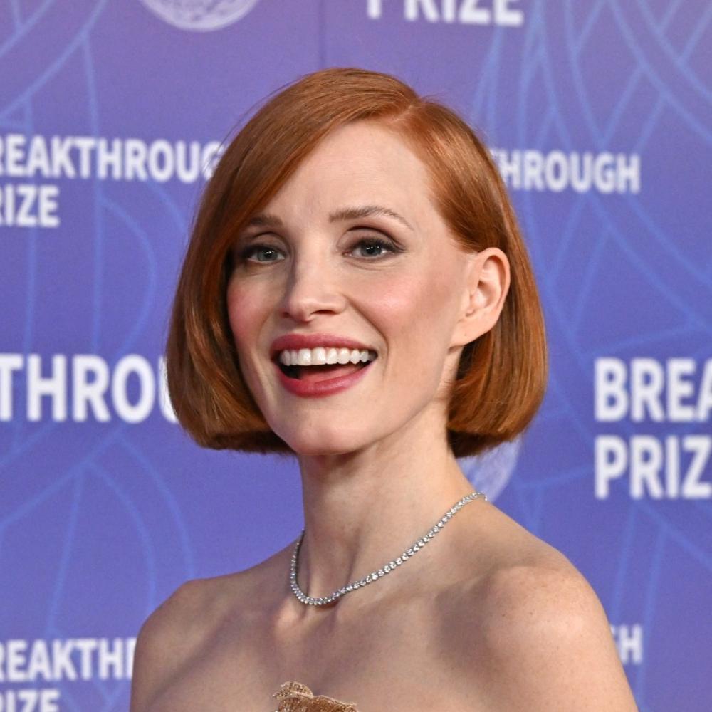 جيسيكا شاستين تعتمد قصة شعر البوب القصيرة استلهمي منها احدث صيحات الشعر