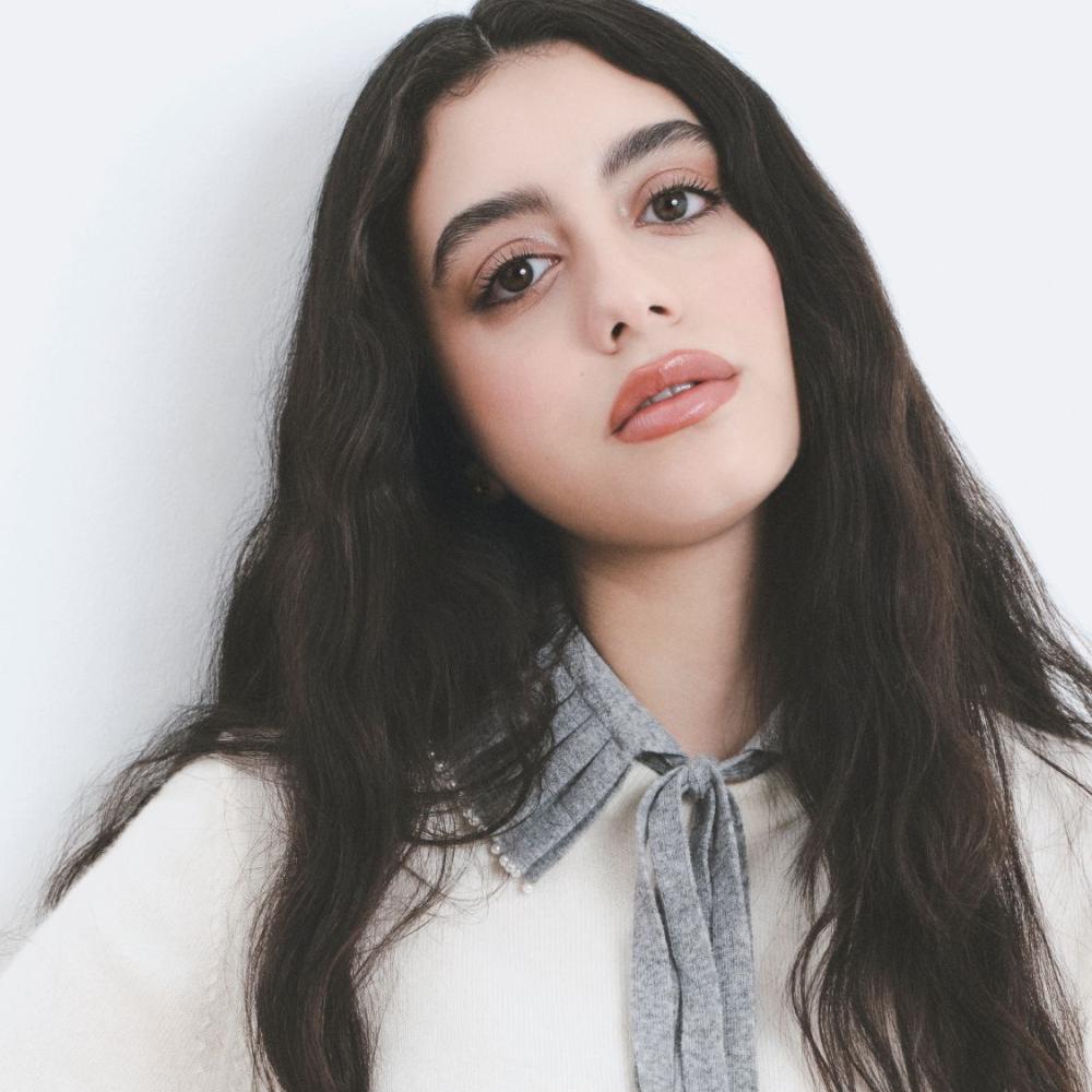 بعد اختيارها سفيرة لدار "ديور".. هكذا تُقنين مكياج ياسمينا العبد بلمسات جمالية راقية