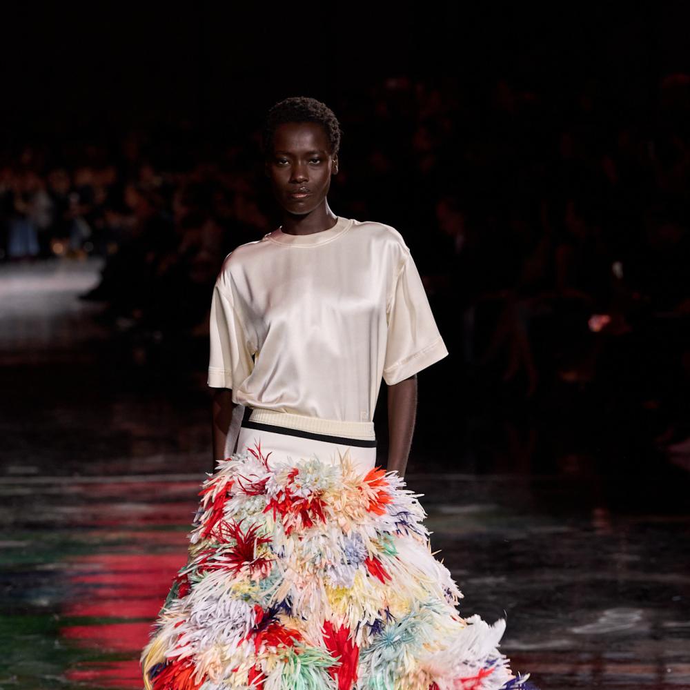 الـ Statement Skirt محور الموضة في موسم ربيع 2026