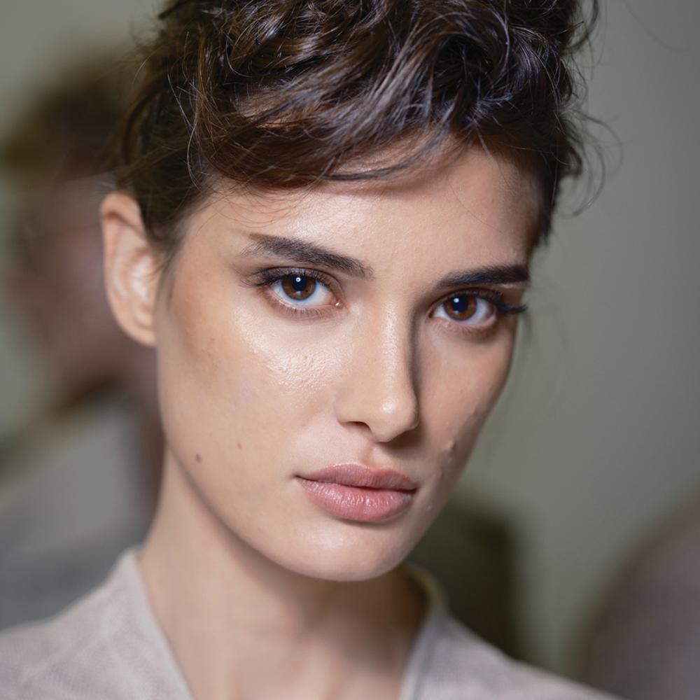 تجديد حقيبة الجمال للموسم الجديد: خطوة بسيطة لبشرة أكثر إشراقًا