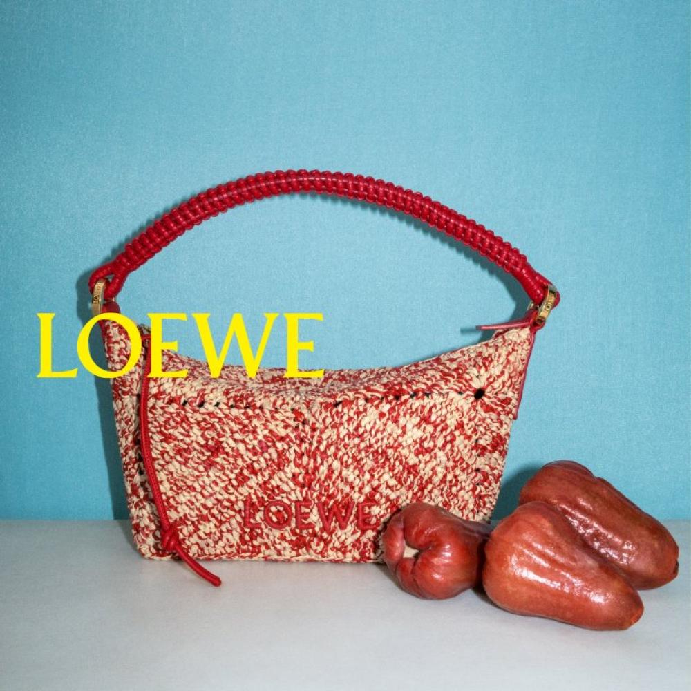 مجموعة LOEWE Paula’s Ibiza 2026