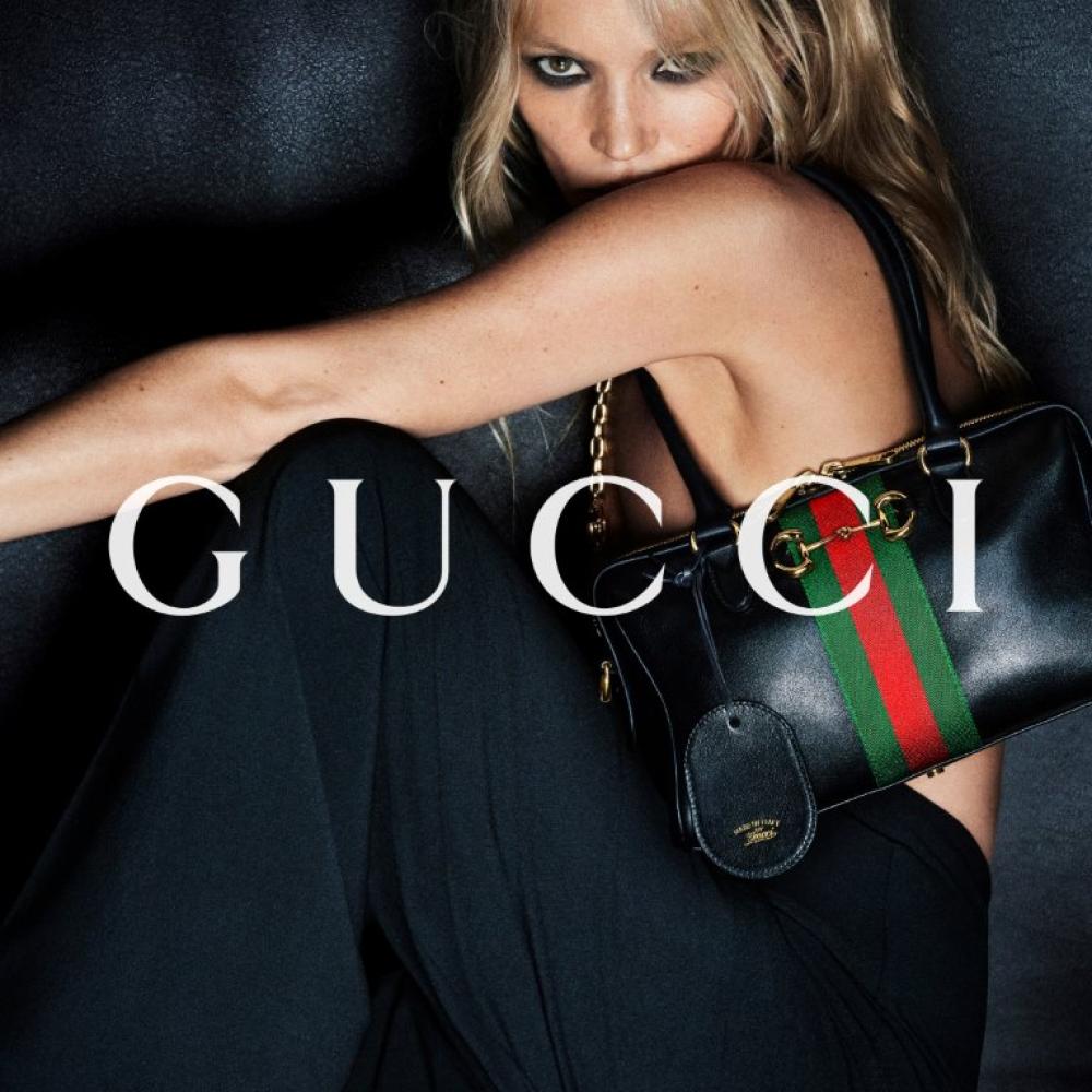 دار غوتشي تُطلق حملة جديدة بمشاركة كيت موس وإيميلي راتاجكوسكي