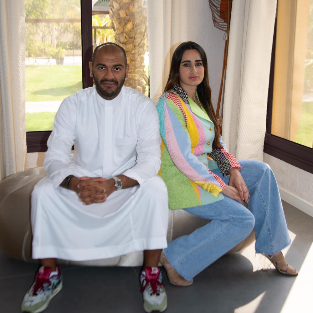 خاص "هي": كيف تعيد AMUSED تعريف الحنين عبر كنوز الأزياء الأرشيفية؟