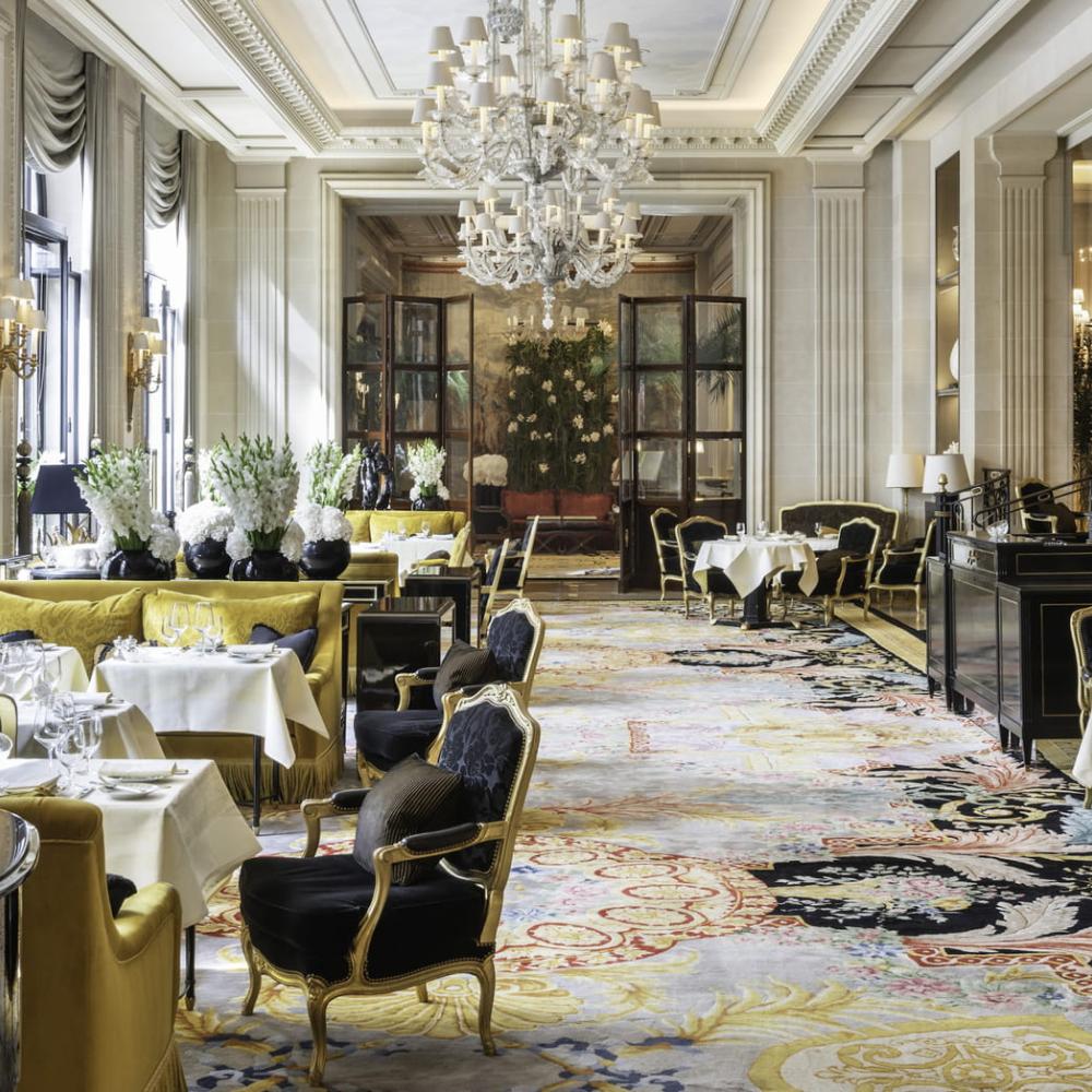 فندق Four Seasons Hotel George V, Paris