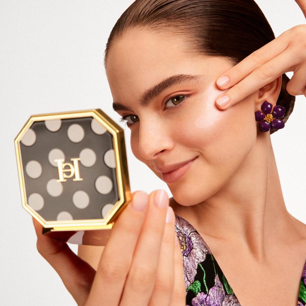 لبشرة مشرقة في موسم الربيع إختاري هايلايتر Fabulous Skin بلون Rosé Hour
