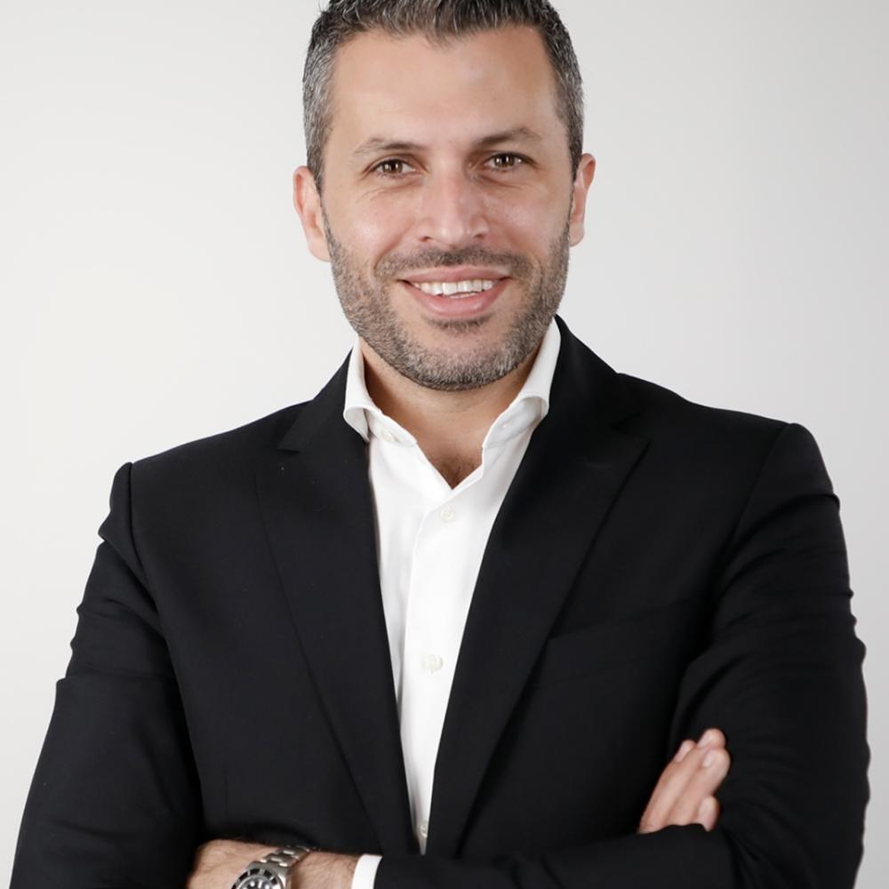الدكتور  دكتور جورج زيادة